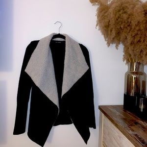 Le château sweater jacket